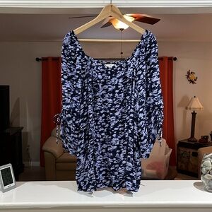 Terra & Sky Women’s Plus Size 1X Geometric Elastic Scoop Neck Top